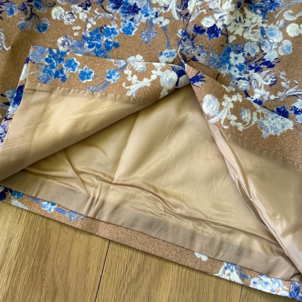 Les Copains Blue and White Floral Pencil Skirt - Picture 4 of 6